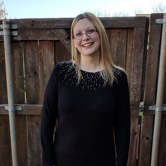 Meet your Posher, Kendall - Picture 1 of 1